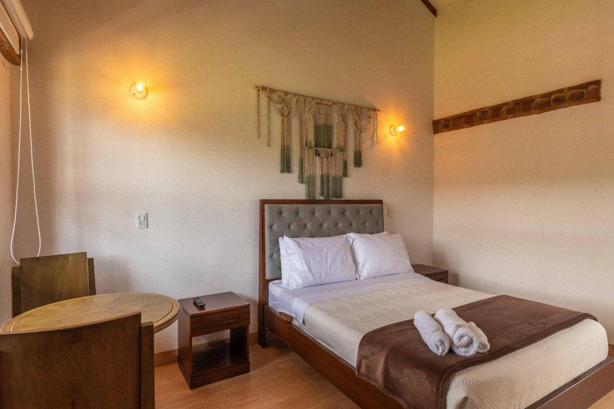 Artemisa Hotel Santa Sofía Oda fotoğraf